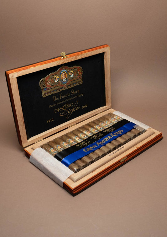 Don Arturo Destino al Siglo de Amistad