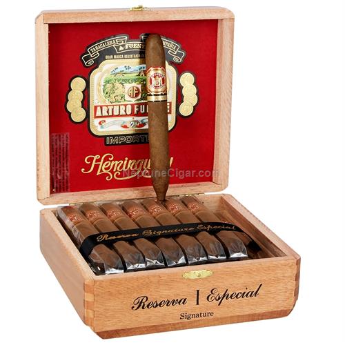 Arturo Fuente Hemingway Signature Natural